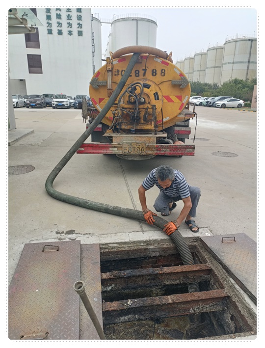 四方台隔油池清掏